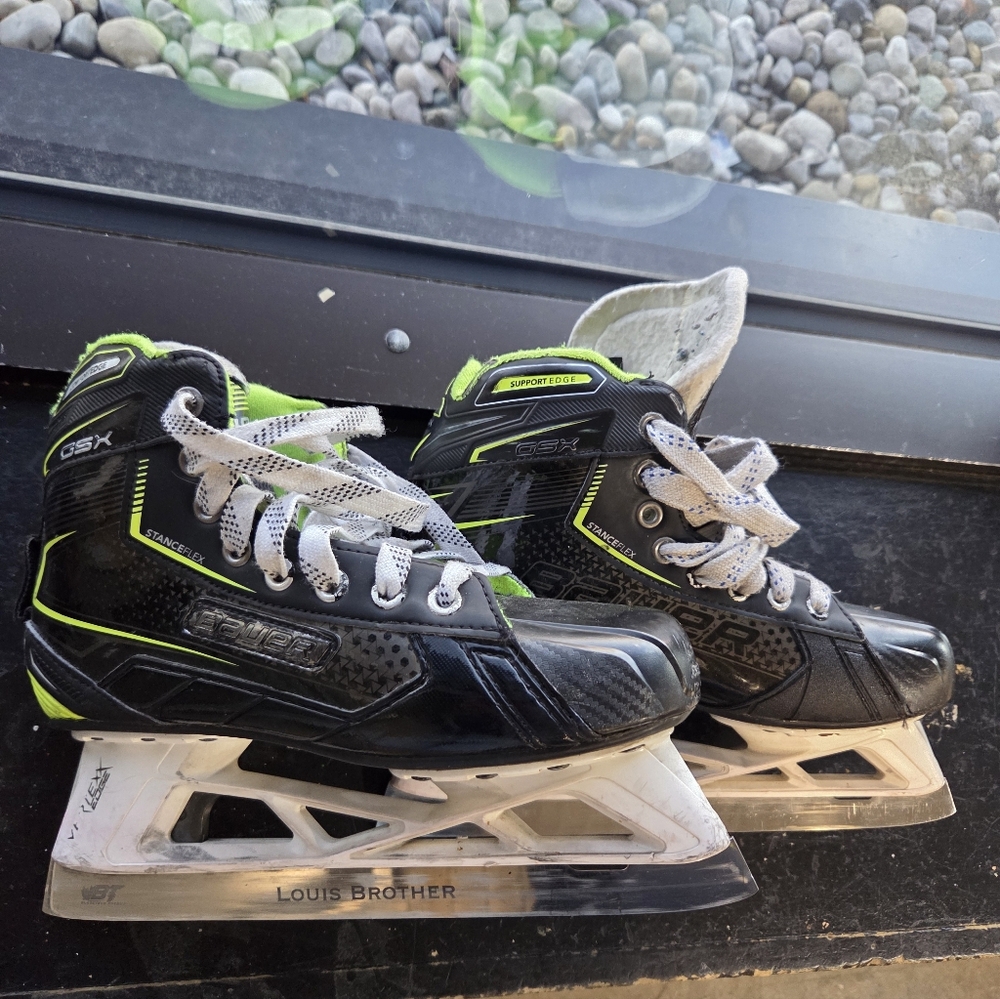 Bauer GSX Intermediate hockey Goalie Skates (2021) sz 5.5